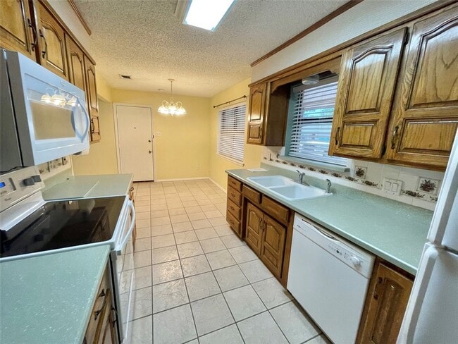 Building Photo - 706 Heritage Trail