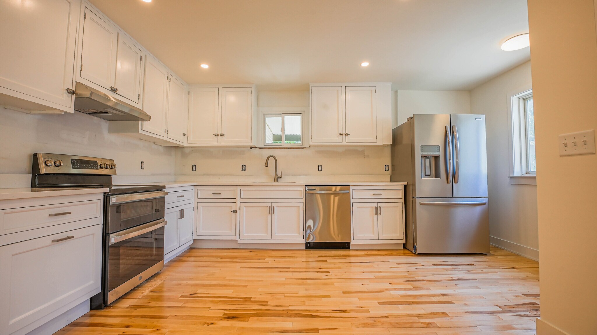 Building Photo - 25 Oakleaf Dr