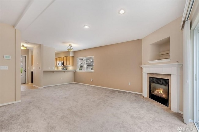 Building Photo - 459 Queen Ave NE