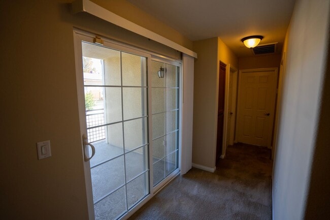 Building Photo - Welcome home to this beautifully designed ...