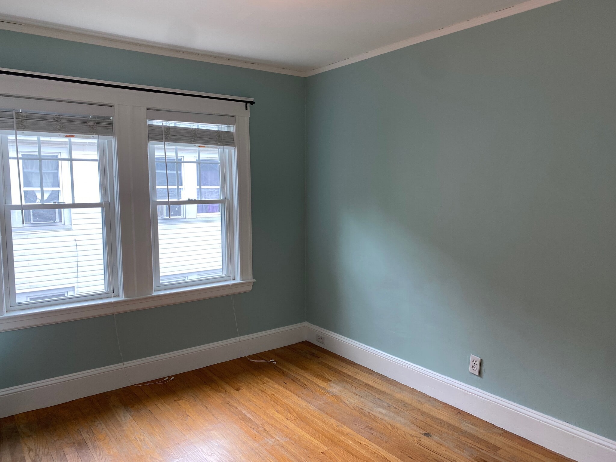 Building Photo - 37 Clark St