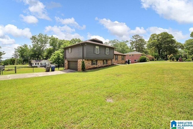 Building Photo - 2274 Locke Cir