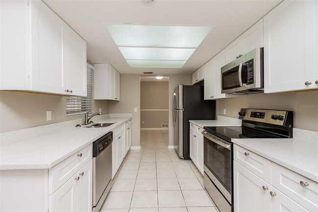 Building Photo - 301 Chutney Dr