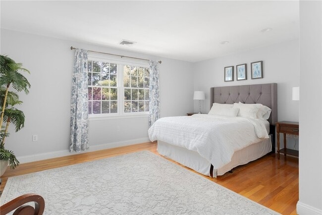 Building Photo - 73 Merton Rd