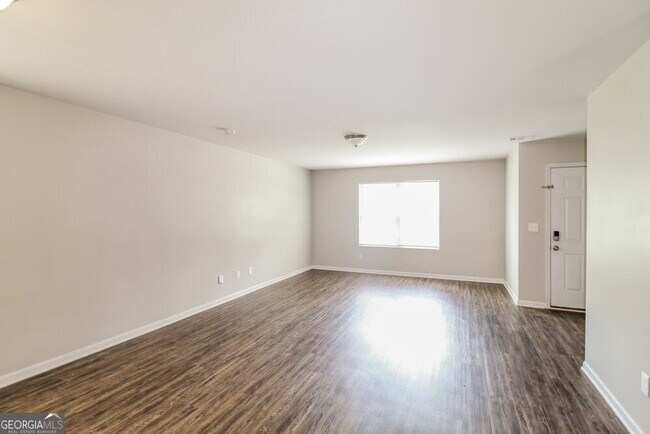 Building Photo - 5195 Tew Ln SW