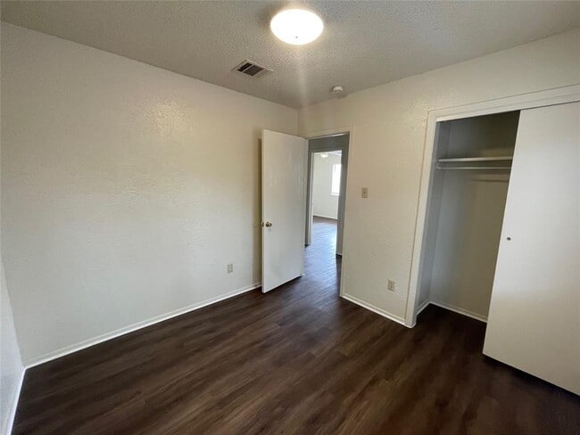 Building Photo - 7603 Woodstone Cove