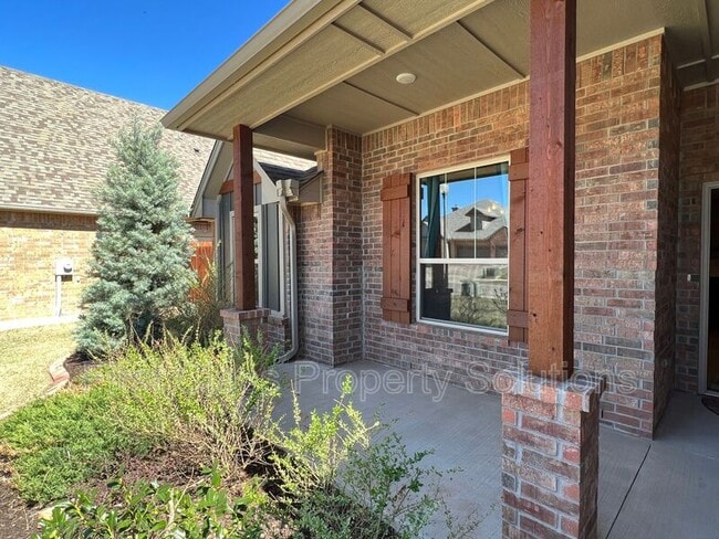 Building Photo - 3116 Drake Crest Dr