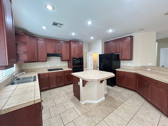 Building Photo - 7816 Brookfield Cove Ave