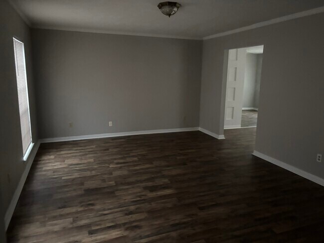 Building Photo - 8606 Summit Pines Dr