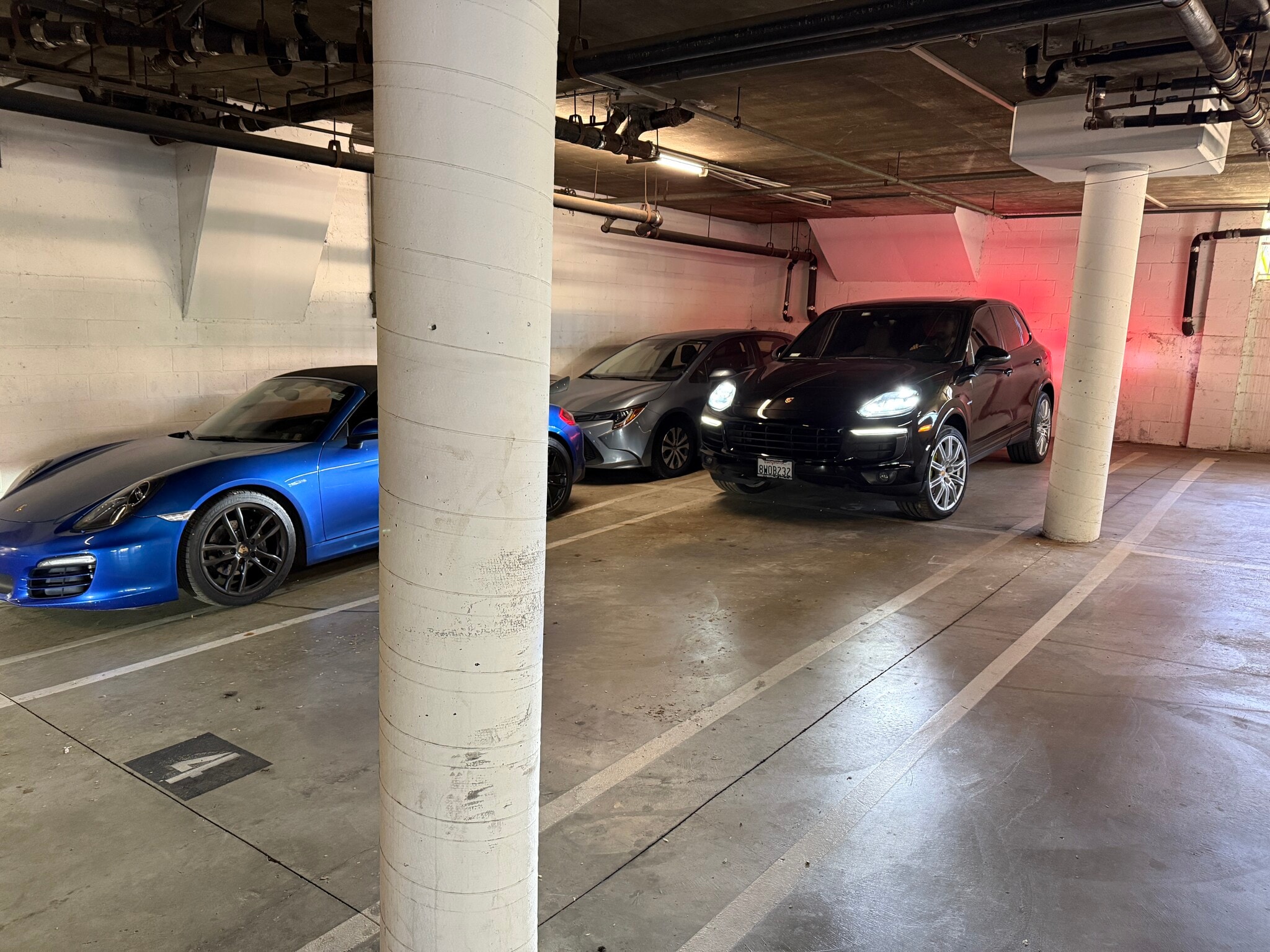 Building Photo - 14850 Hesby St