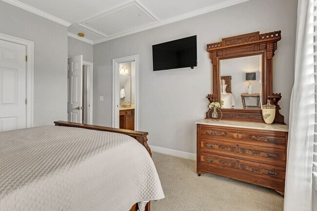 Building Photo - Fully Furnished 4 Bedroom, 3.5 Bath w/ 3 Car Garage and Unfinished Basement in Governors Club