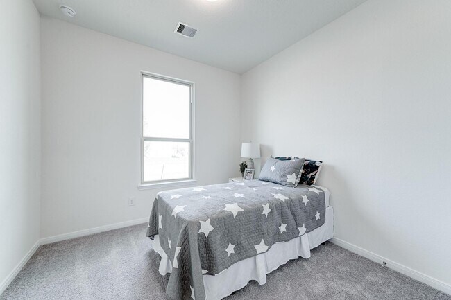 Building Photo - 2034 Domeniko Dr
