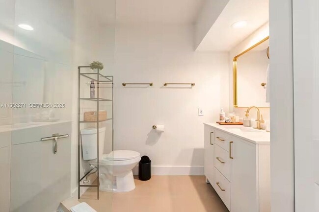 Building Photo - 636 Hibiscus Dr