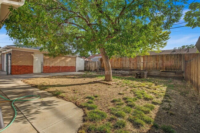 Building Photo - 7071 Ruth Way