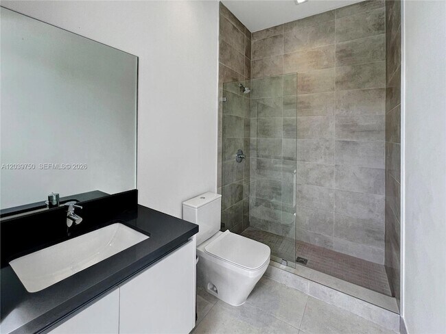Building Photo - 16582 Botaniko Dr S