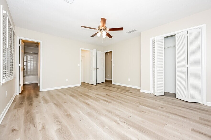 Building Photo - 120 Tanglewood Dr