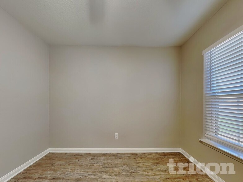 Building Photo - 1525 Treeta Trail