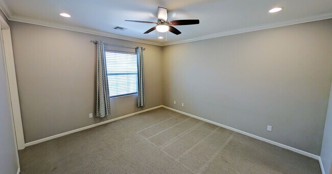 Building Photo - 3 Bedroom Condo in the Siena Community Near S Dobson Rd and W Queen Creek Rd!