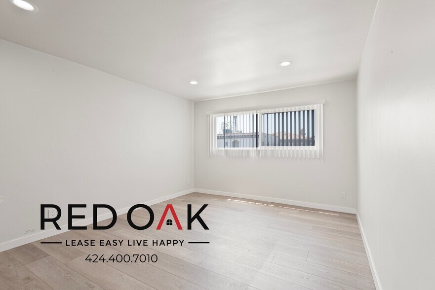 Building Photo - 1489 S Canfield Ave