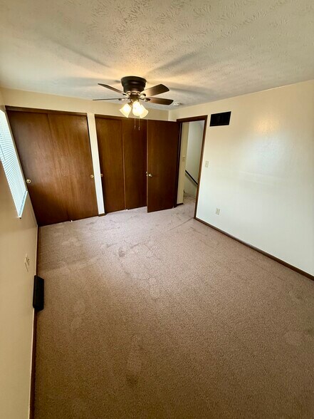 Building Photo - 3208 Cedar Grove Pl S