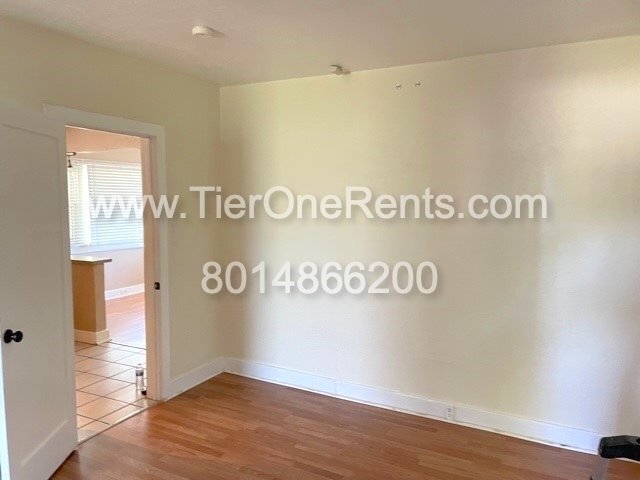Building Photo - This property offers a NO DEPOSIT option a...