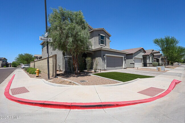 Primary Photo - 3332 W Dunbar Dr