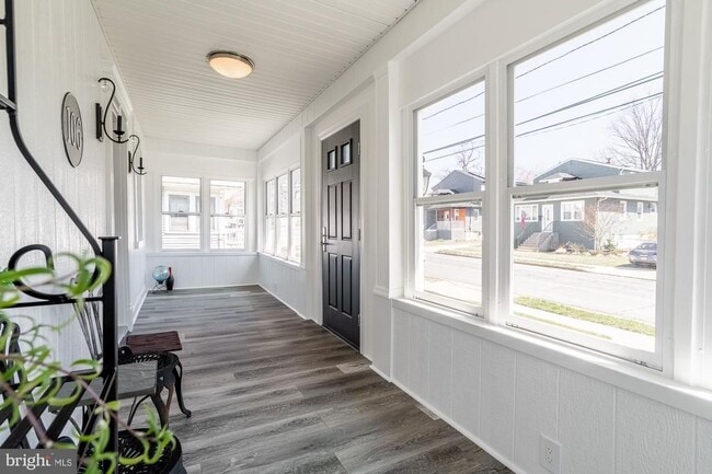 Building Photo - 106 Linderman Ave
