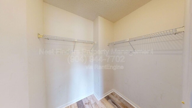 Building Photo - 2476 Spring Vale Rd