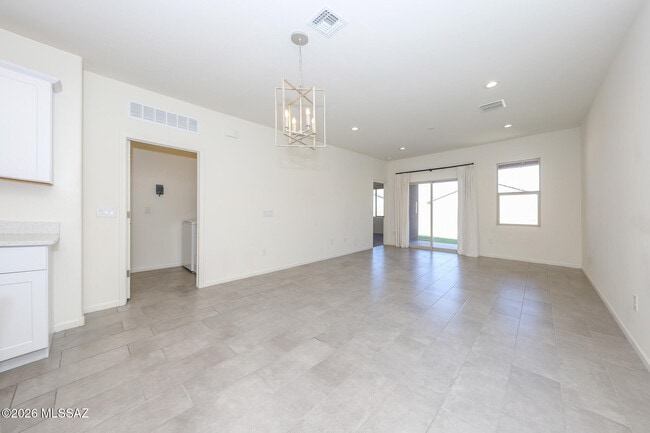 Building Photo - 7760 S Via Perfecta