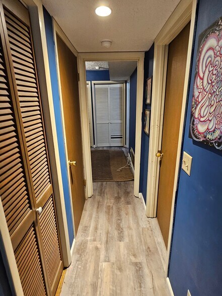 Building Photo - 64 Debra Ln