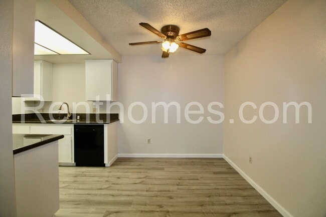 Building Photo - 10284 Black Mountain Rd