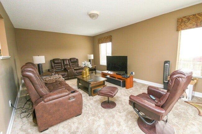 Building Photo - 1310 Abbeyhill Dr