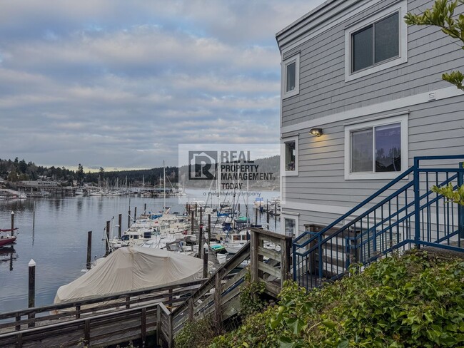 Building Photo - 2 Bedroom Condo in Gig Harbor!