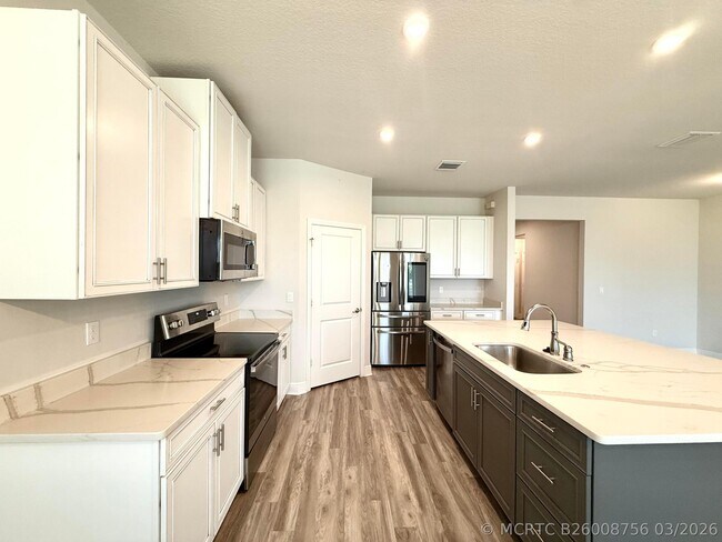 Building Photo - 10819 Pacini Wy