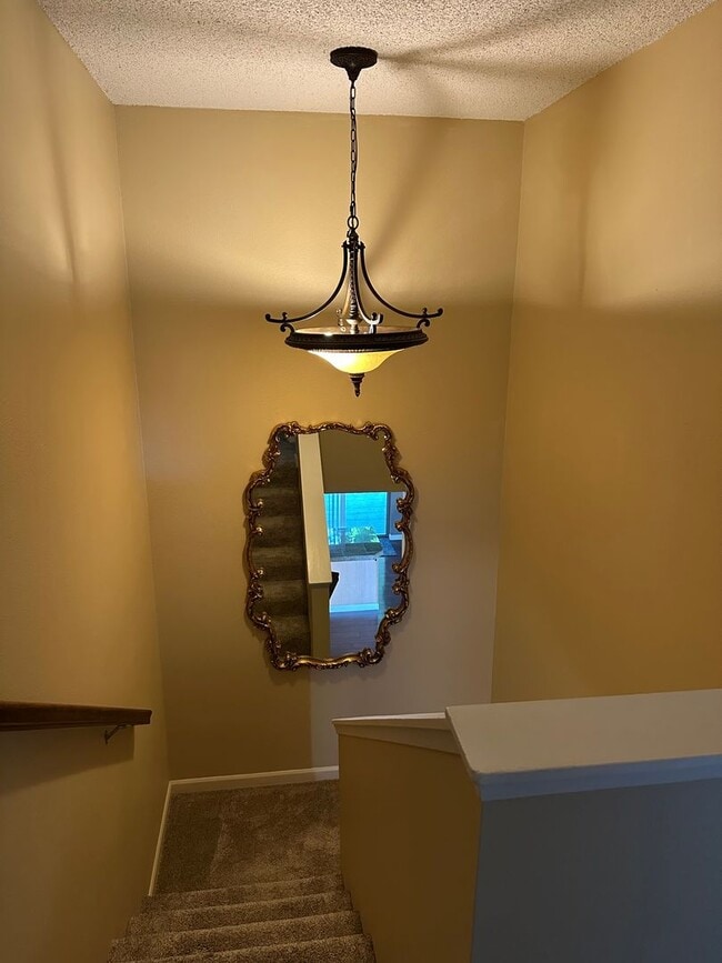 Building Photo - Gated Lakefront Rental Opportunity