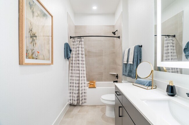 Building Photo - 15635 Memorial Dr