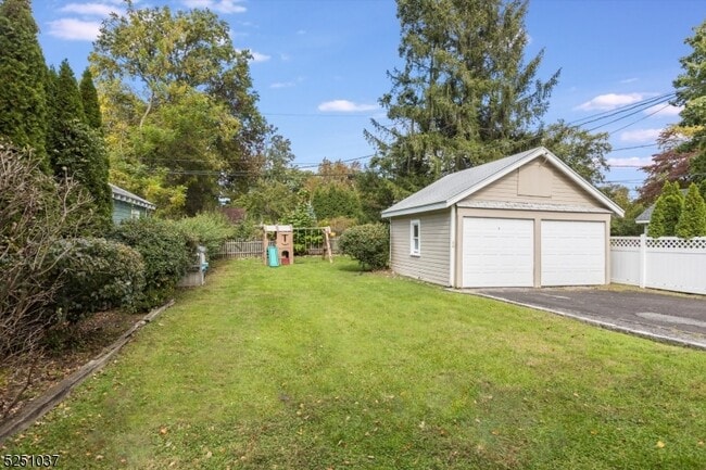 Building Photo - 75 Gordonhurst Ave