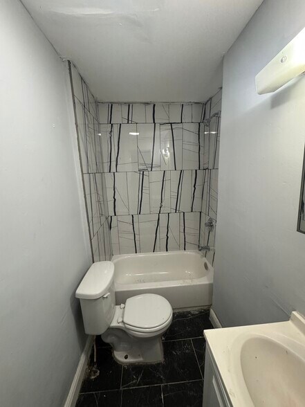 Building Photo - 4253 N 17th St