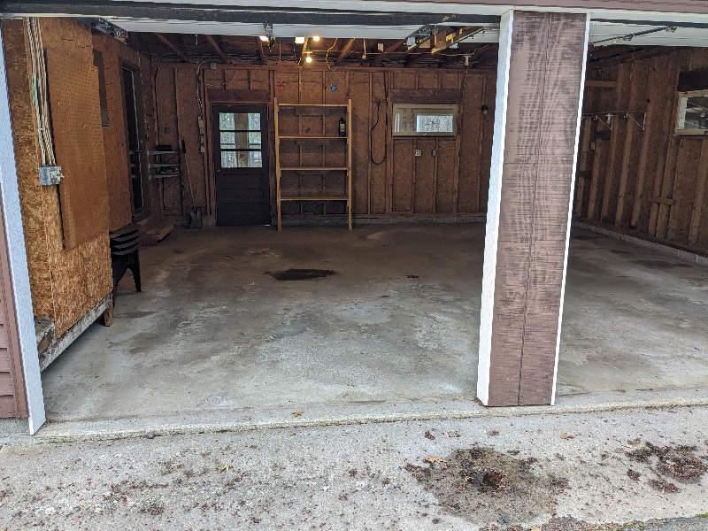 Building Photo - 9815 Wintergreen Dr