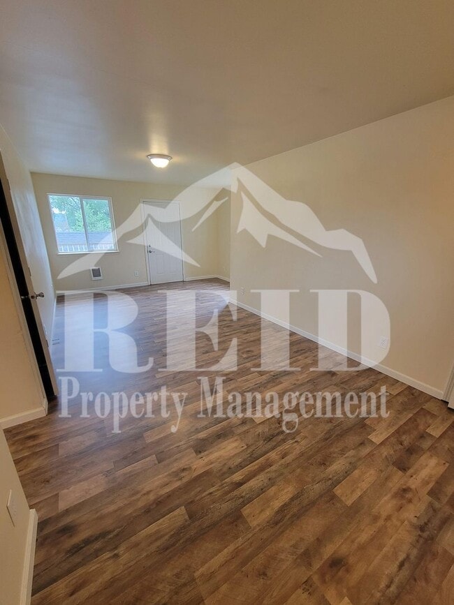 Building Photo - 4114 McCall Blvd W