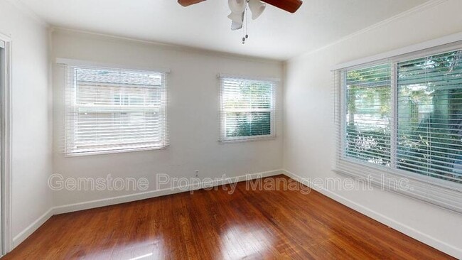 Building Photo - 6203 Mesita Dr