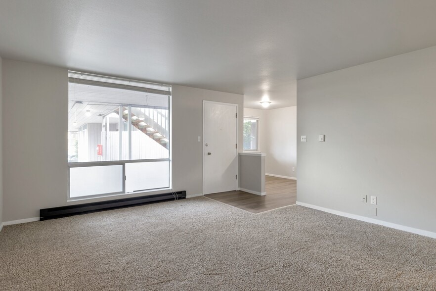 Building Photo - Garden Square Apartments