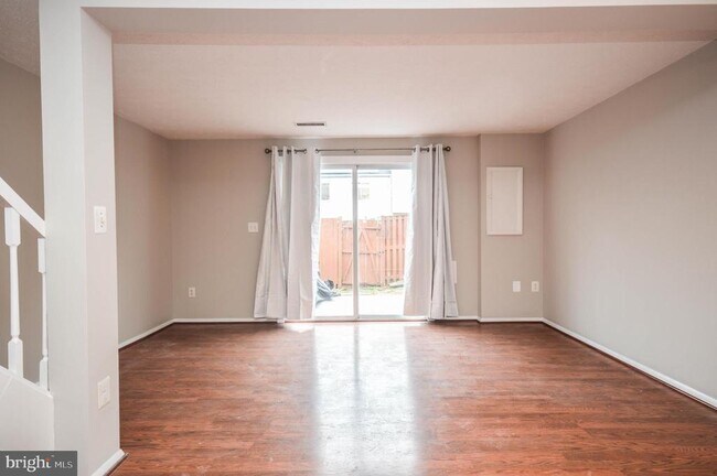 Building Photo - 12509 Laurel Grove Pl