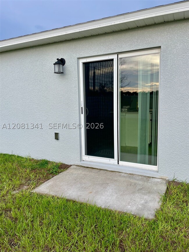 Building Photo - 2514 McKinley Dr