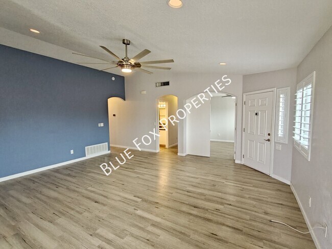 Building Photo - 8854 E Citrus Tree Dr