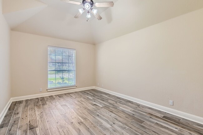 Building Photo - 6609 Carrington Dr