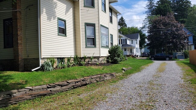 Building Photo - Three Bedroom Single Family Home in Olean ...