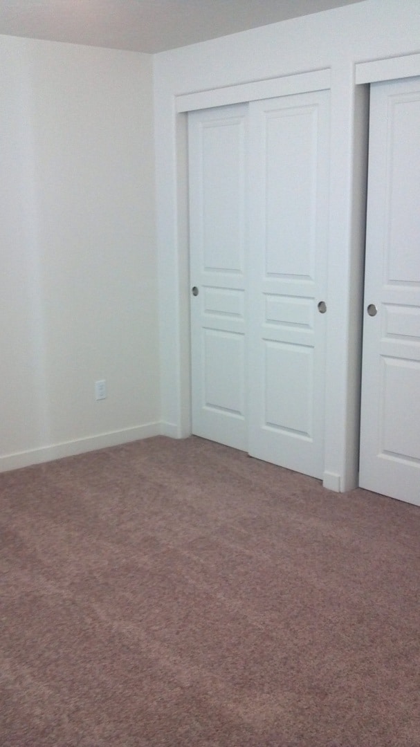 Building Photo - New carpet! Single Story Home with Fully Fenced Yard & Close to Shopping/Restaurants!