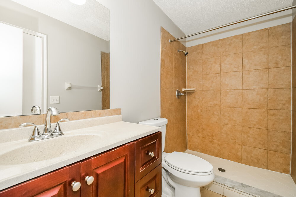 Building Photo - 1834 Manitoba Ct N