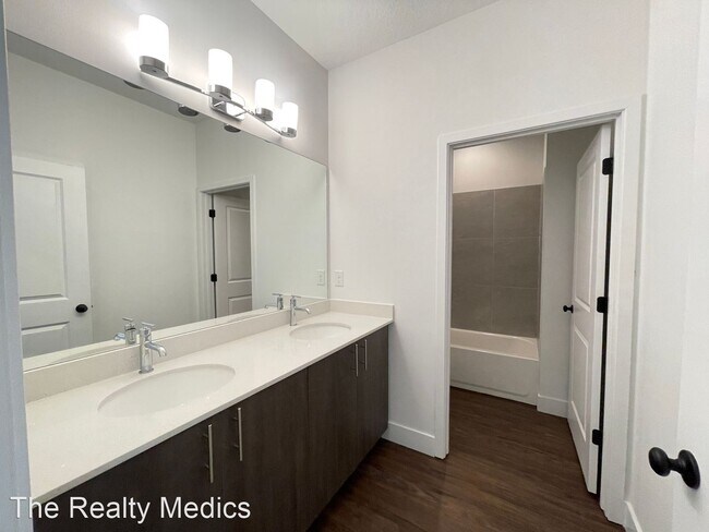 Building Photo - 4 br, 2 bath House - 1383 Gimlet St NW